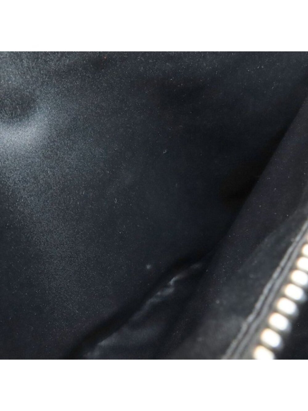 Chanel Quilted Silver Tote Grained Calfskin - Picture 12 of 15